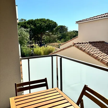 Very Comfortable Air-Conditioned 2 Rooms With Direct Beach Access And A Free Parking Daire *