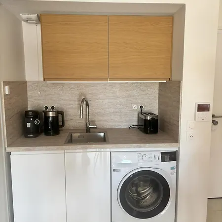 Very Comfortable Air-Conditioned 2 Rooms With Direct Beach Access And A Free Parking Daire *