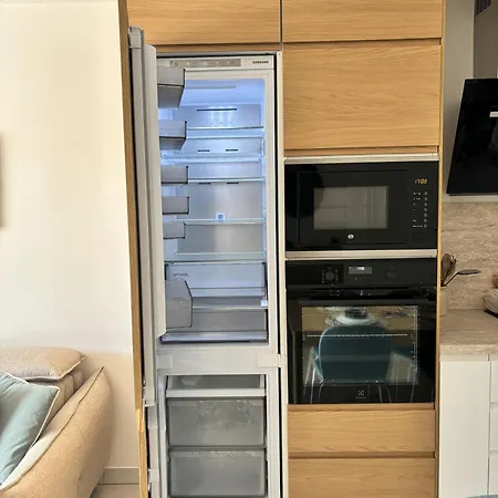 Very Comfortable Air-Conditioned 2 Rooms With Direct Beach Access And A Free Parking Daire *