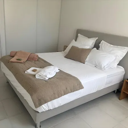 Very Comfortable Air-conditioned 2 With Direct Access And A Free Parking * Vias