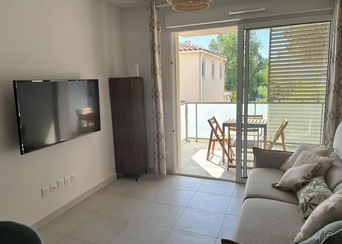 Apartmán Very Comfortable Air-conditioned 2 With Direct Access And A Free Parking *