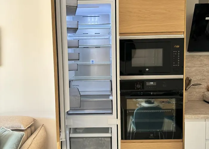 Very Comfortable Air-conditioned 2 With Direct Access And A Free Parking Apartmán *